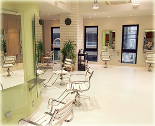 ALICE鶴見店美容室：店内イメージ